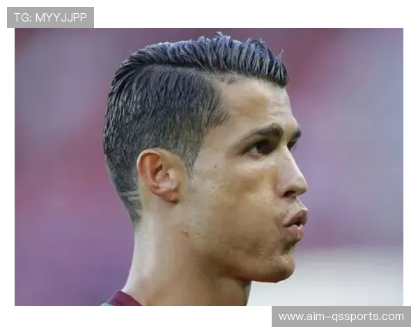 足球球星钟爱发胶造型背后的独特魅力与时尚文化解析 足球球星钟爱发胶造型背后的独特魅力与时尚文化解析